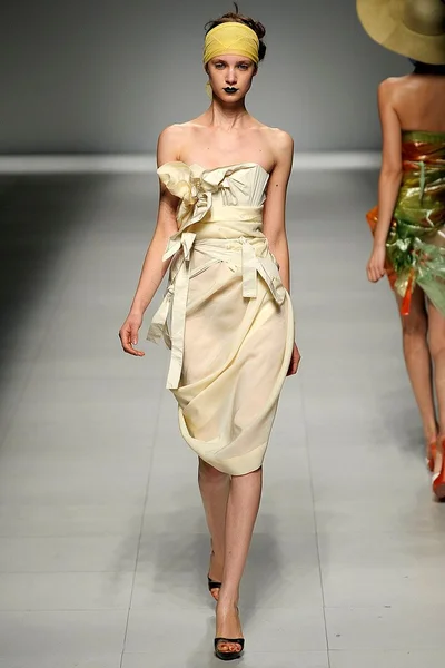 Look 29